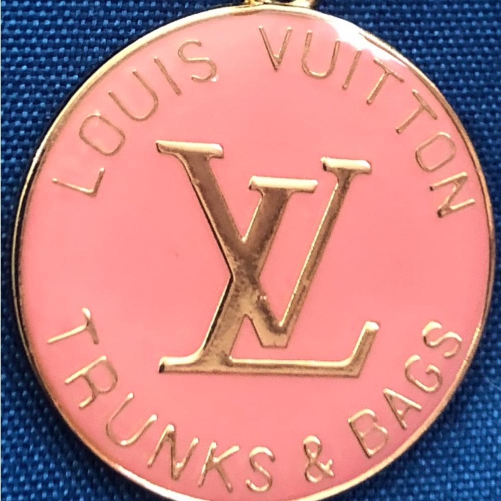 Louis Vuitton Pink and Gold Logo  Zipper Pull can wear on Chain not included